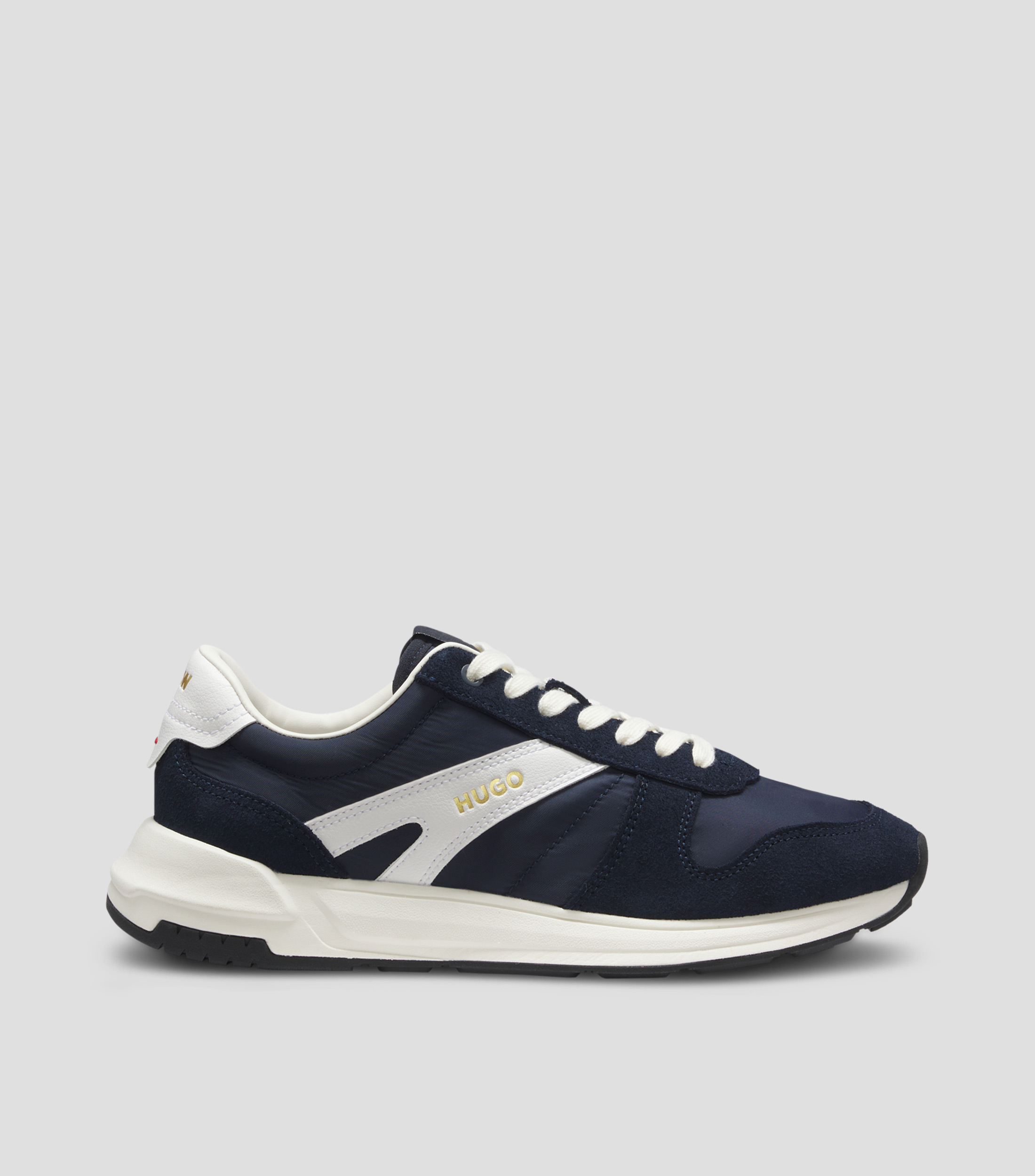 Tenis con ribetes de ante y detalles de logo Hombre